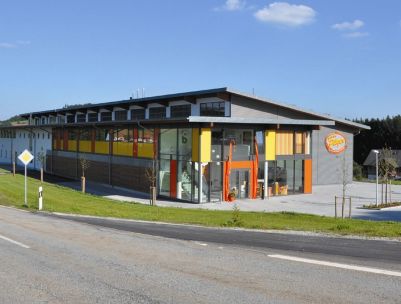 Das Bäckerei Pilger Gebäude in Breitenberg